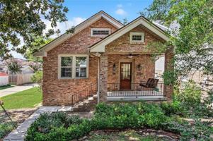 featured image of 216 Phosphor Ave