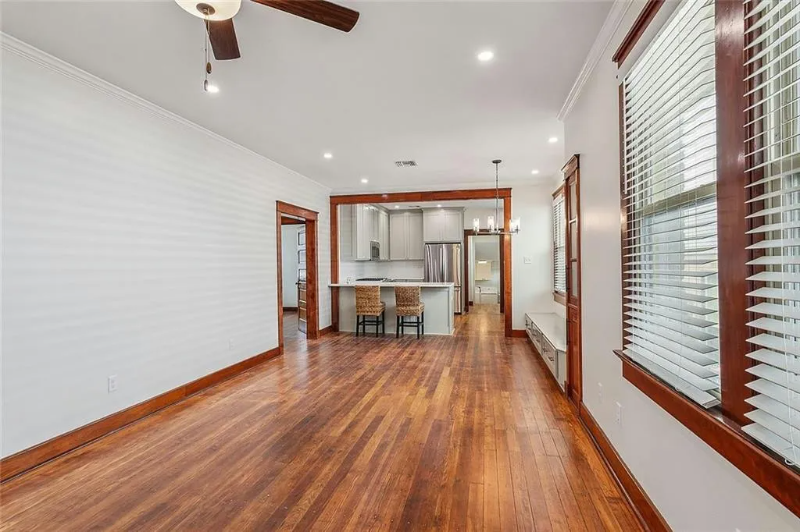 216 Phosphor Ave - Photo 2 of 20
