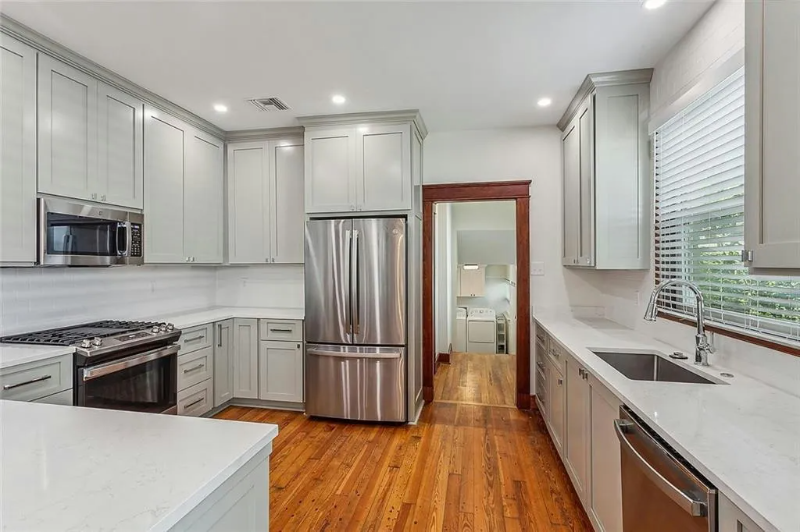 216 Phosphor Ave - Photo 6 of 20