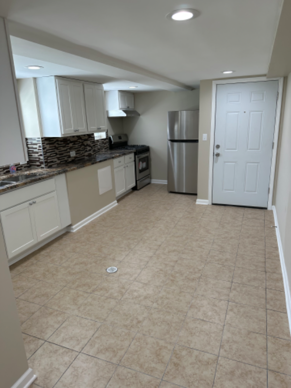 2236 N Nagle Ave - Photo 3 of 15