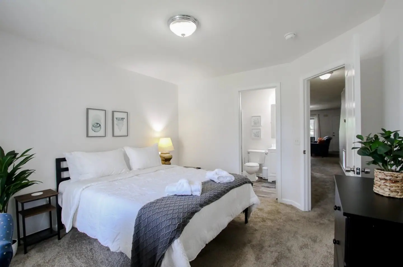 1506 E Henry St - Photo 2 of 23
