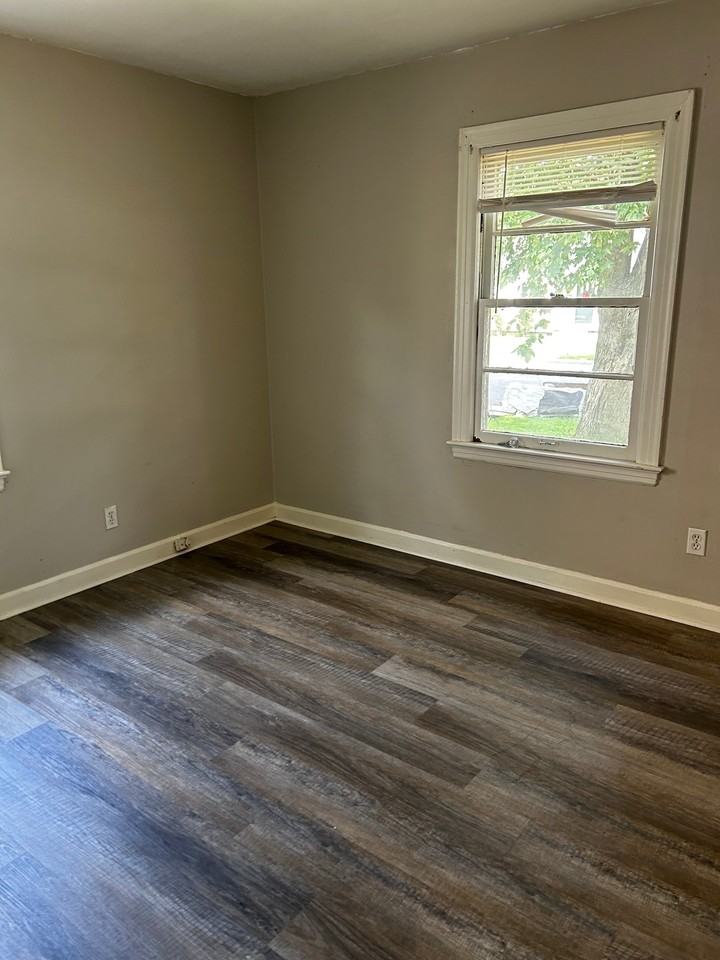 803 Blossom St - Photo 2 of 5