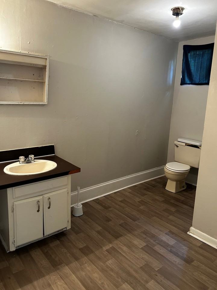 803 Blossom St - Photo 3 of 5