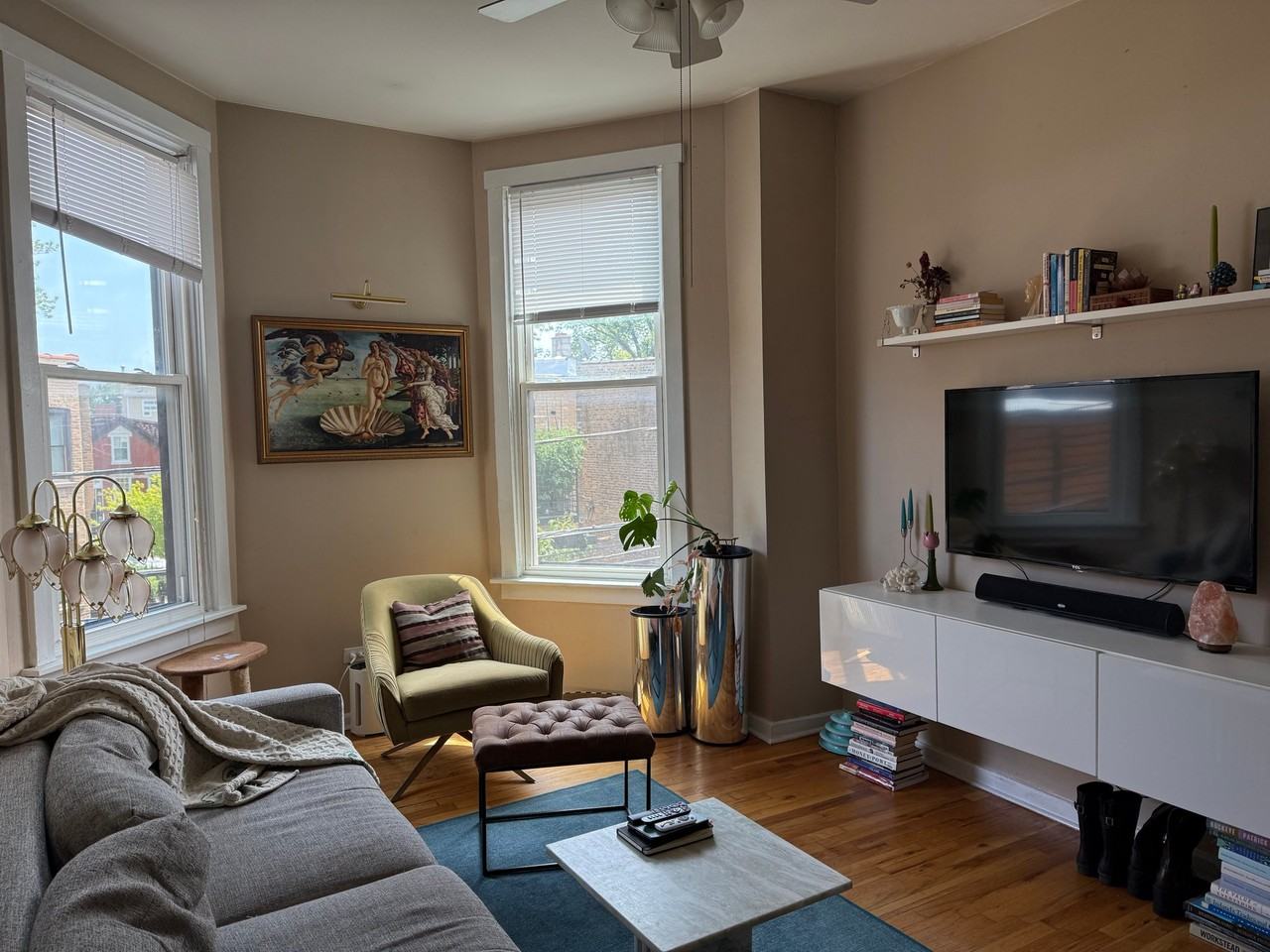 2312 W Dickens Ave #2R - Photo 5 of 19