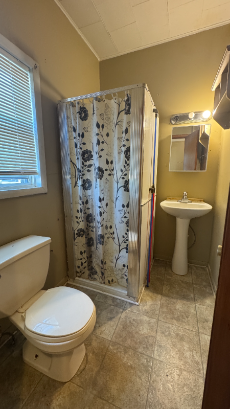 559 W Washington St #5 - Photo 3 of 5
