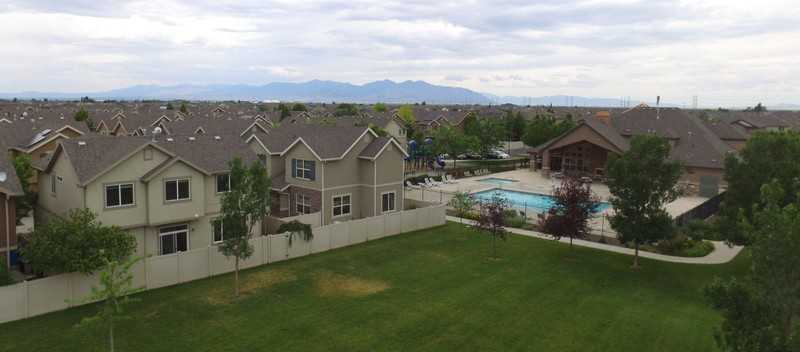 1077 Kettering Dr - Photo 5 of 27