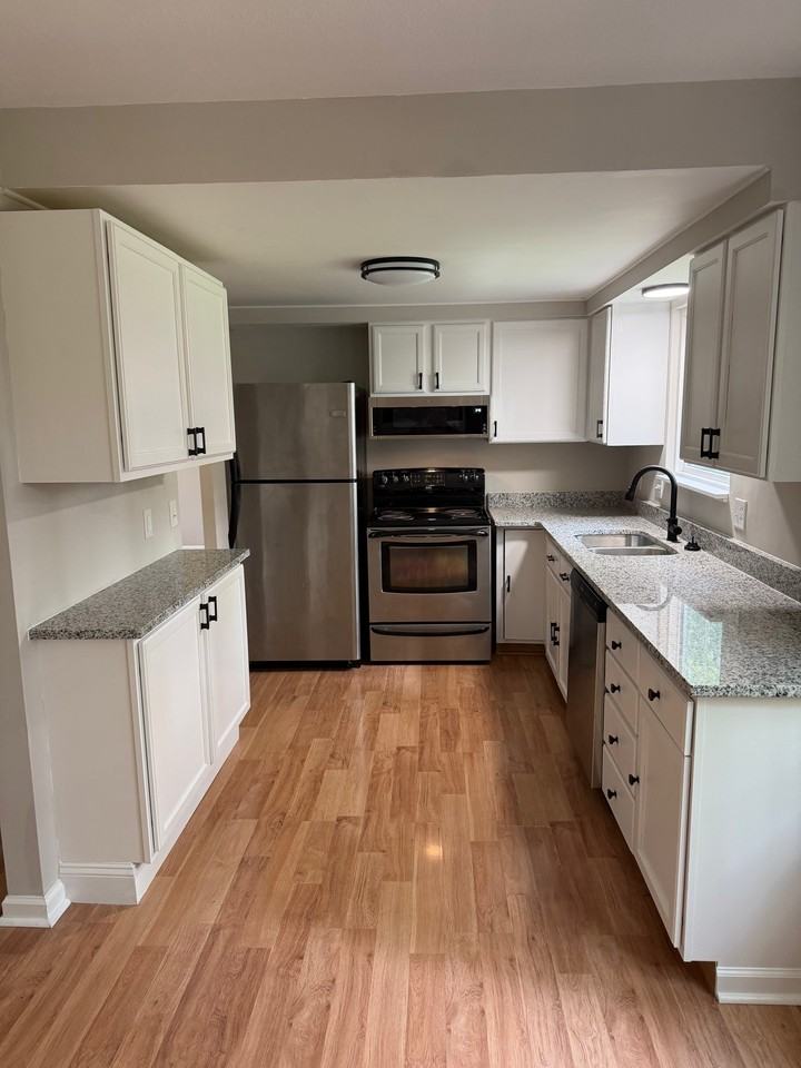 1293 Deblin Dr - Photo 3 of 20