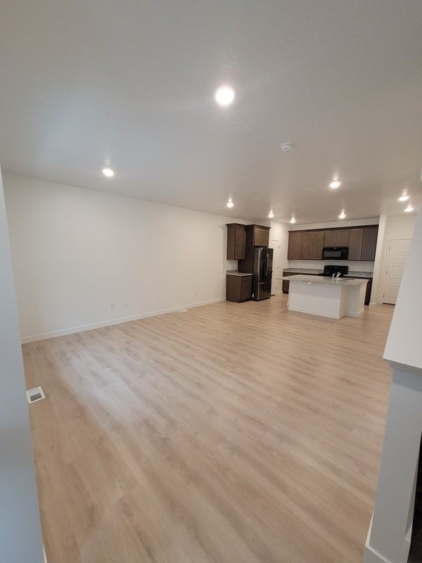4250 W Bromwell Ct - Photo 4 of 23