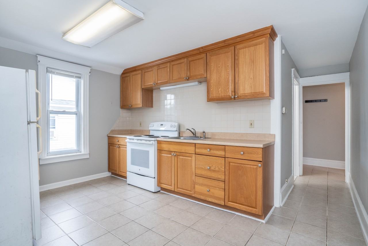 45 Maplewood Ave #3 - Photo 6 of 18