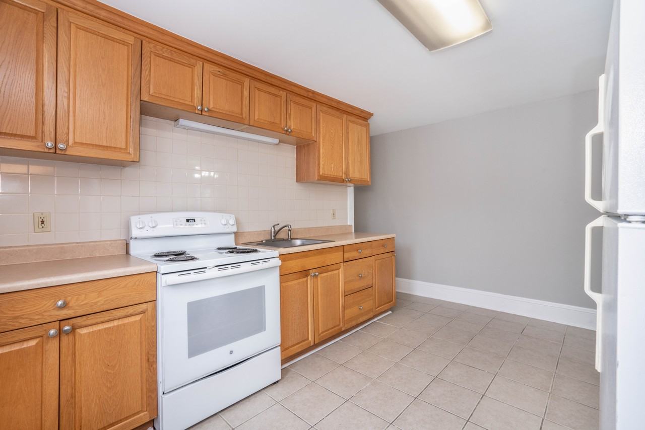 45 Maplewood Ave #3 - Photo 7 of 18