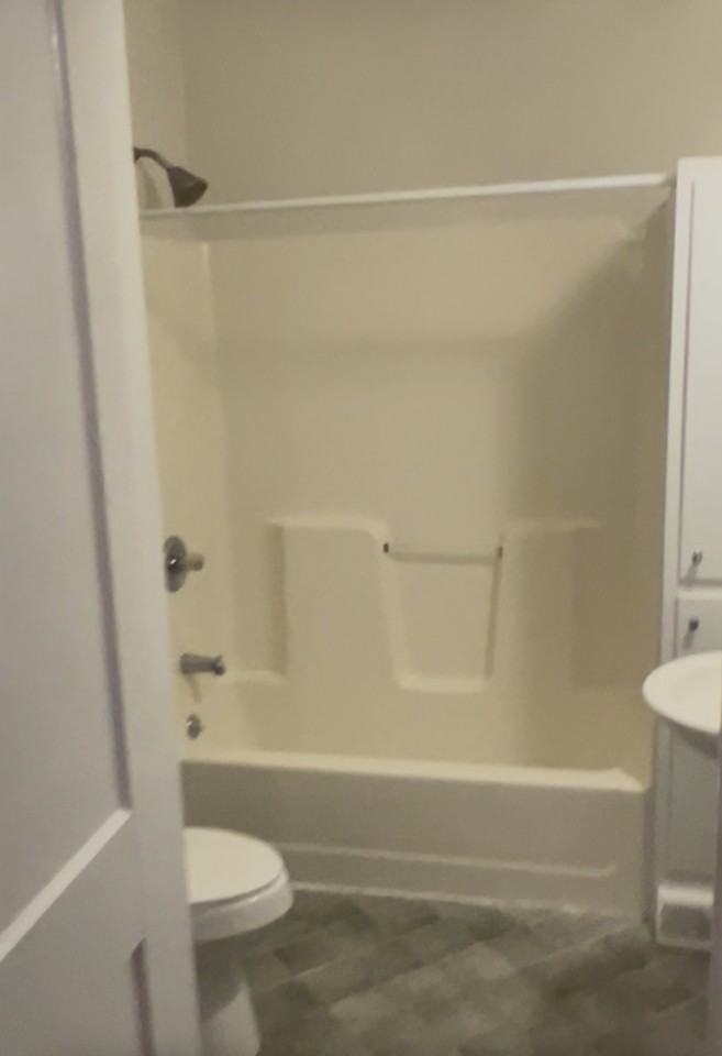 621 Holly St #NA - Photo 7 of 9