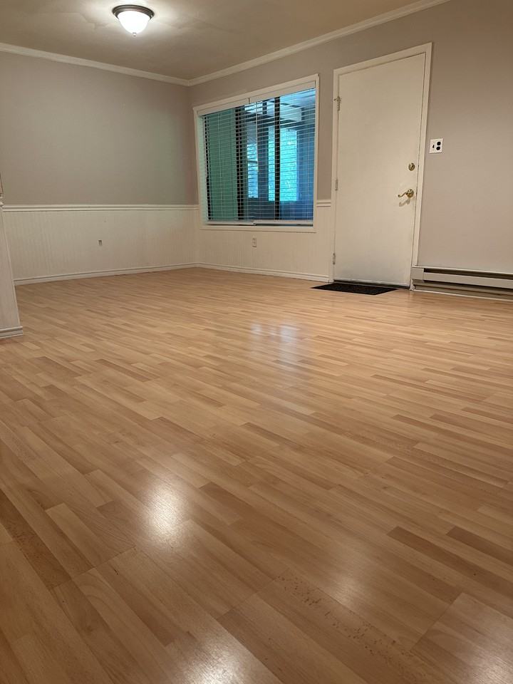 111 Amberly Dr #D - Photo 6 of 17
