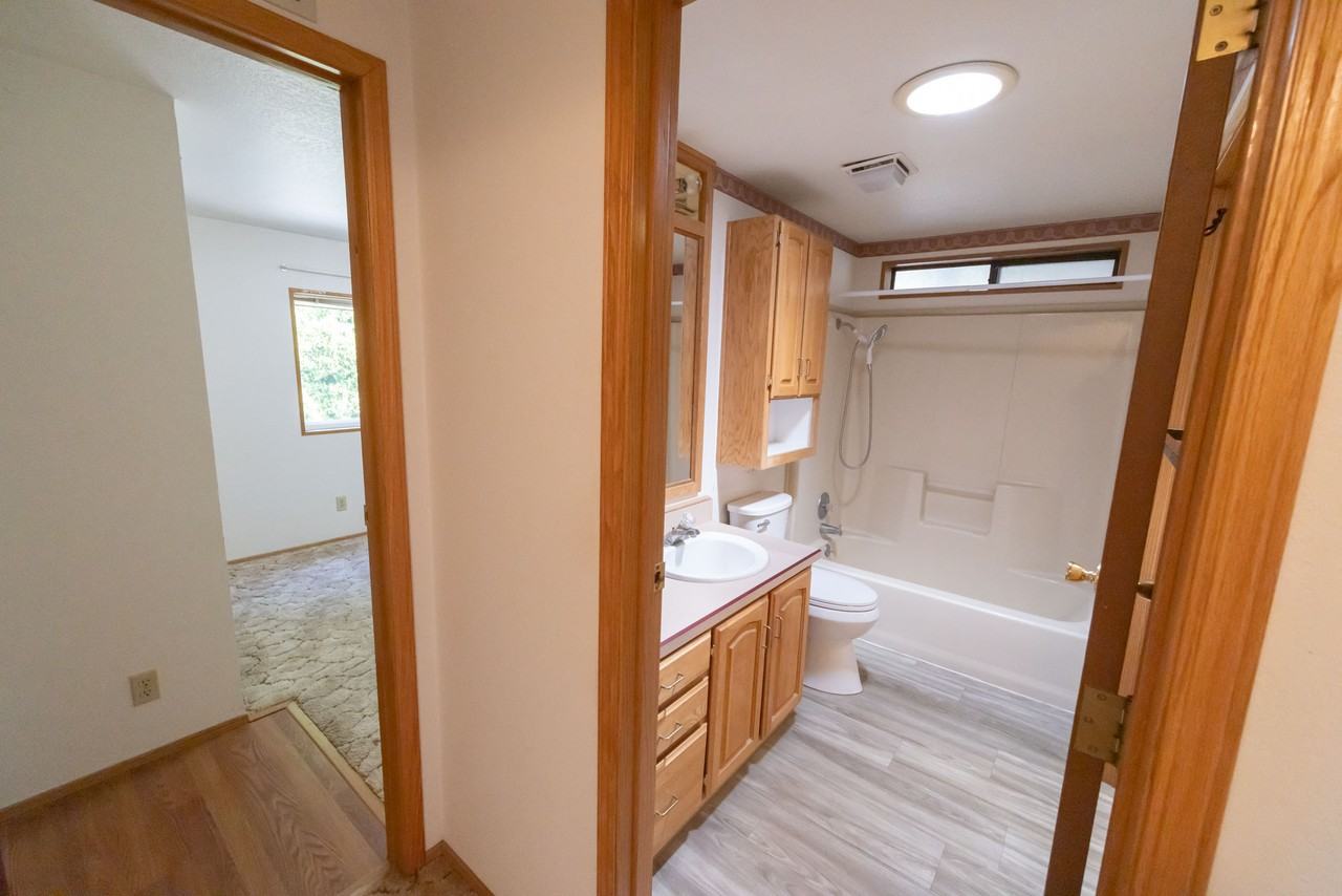 481 S Pomona Rd #NA - Photo 6 of 9
