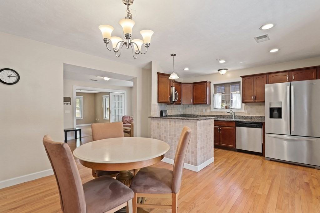 2779 Washington St #5 - Photo 6 of 9