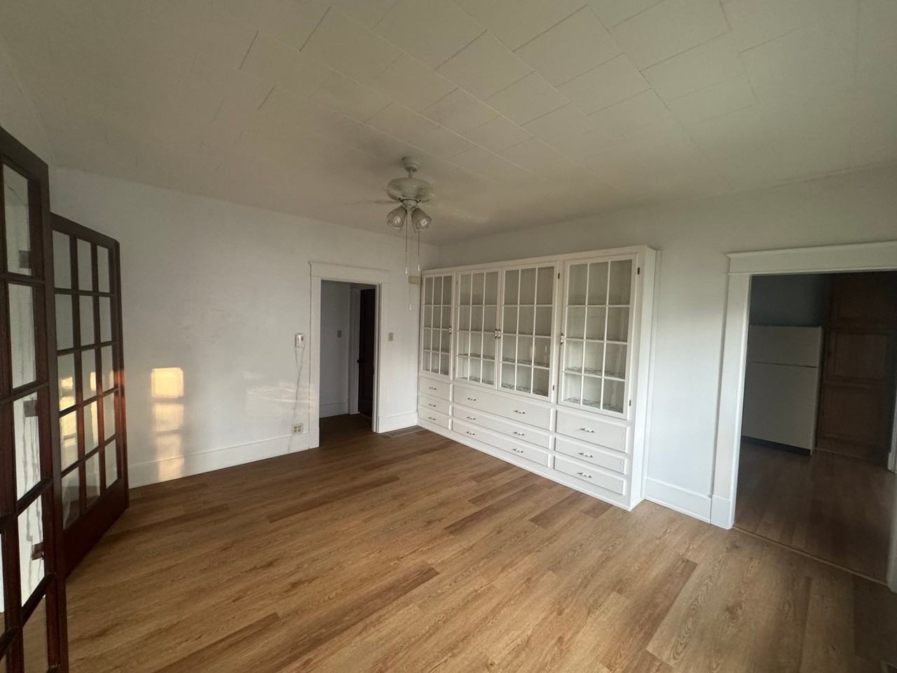 524 W Cherry St - Photo 3 of 10