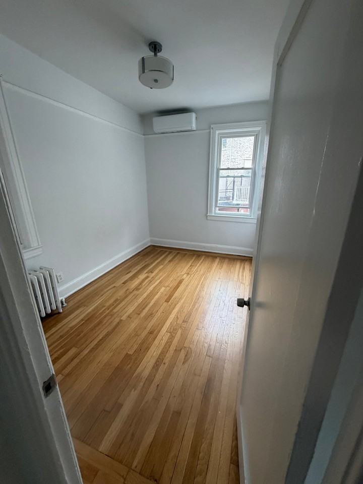 3268 Middletown Rd #1 - Photo 2 of 6