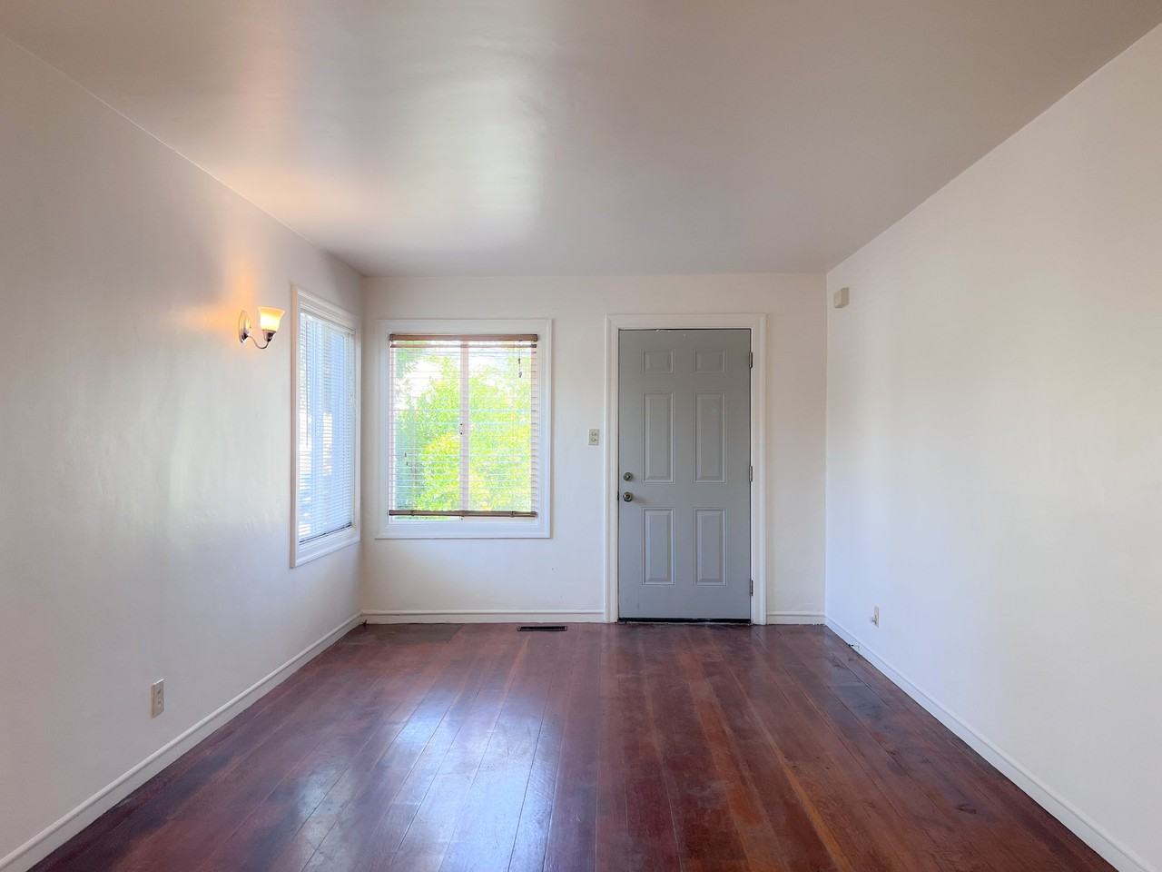 1054 Cornell Ave - Photo 2 of 20