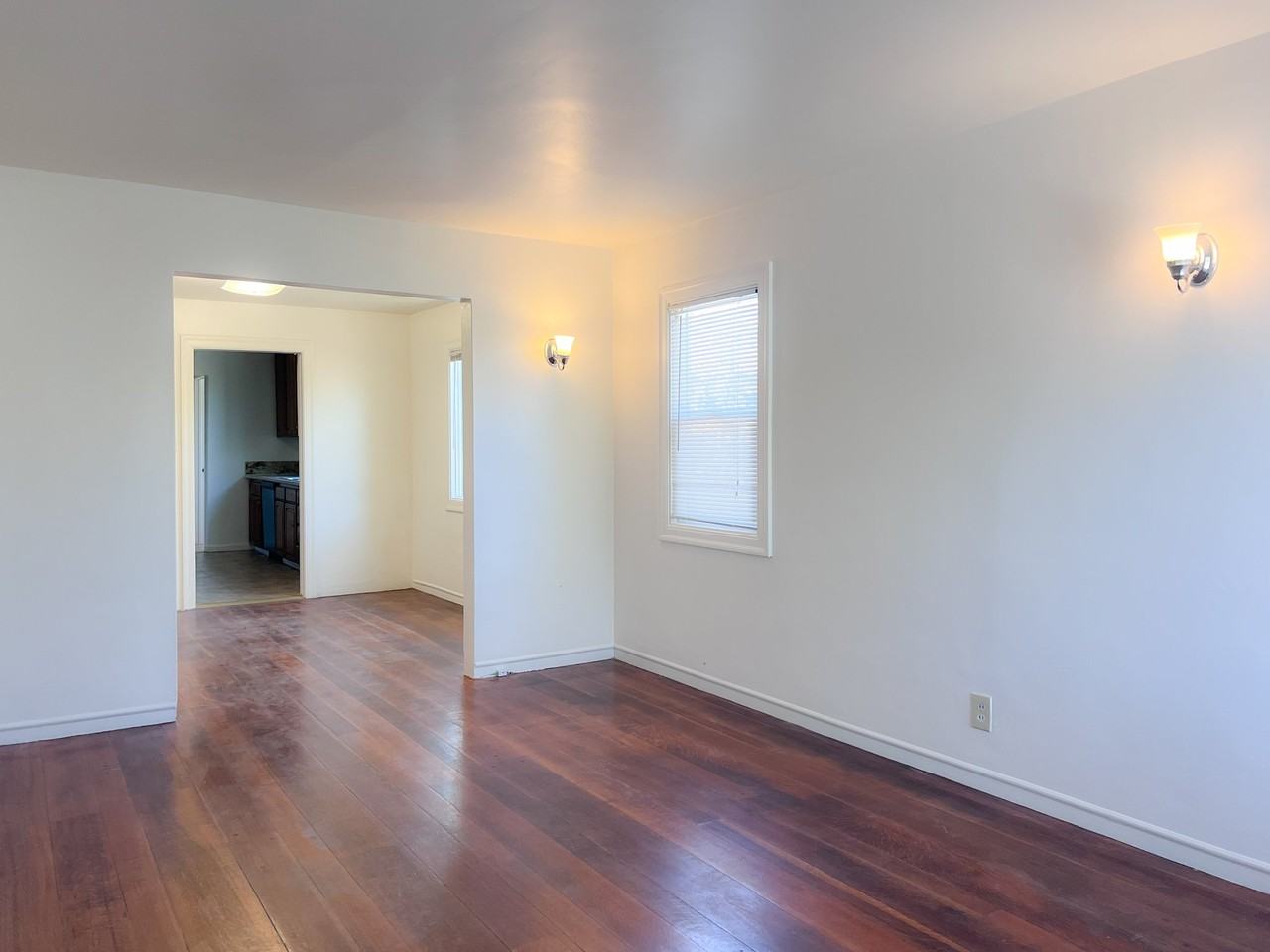 1054 Cornell Ave - Photo 3 of 20