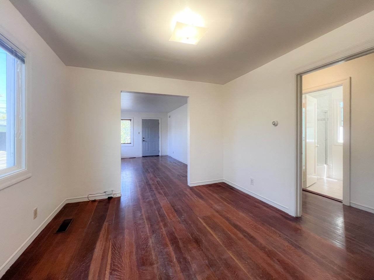 1054 Cornell Ave - Photo 5 of 20