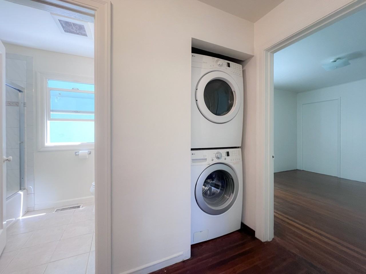 1054 Cornell Ave - Photo 6 of 20