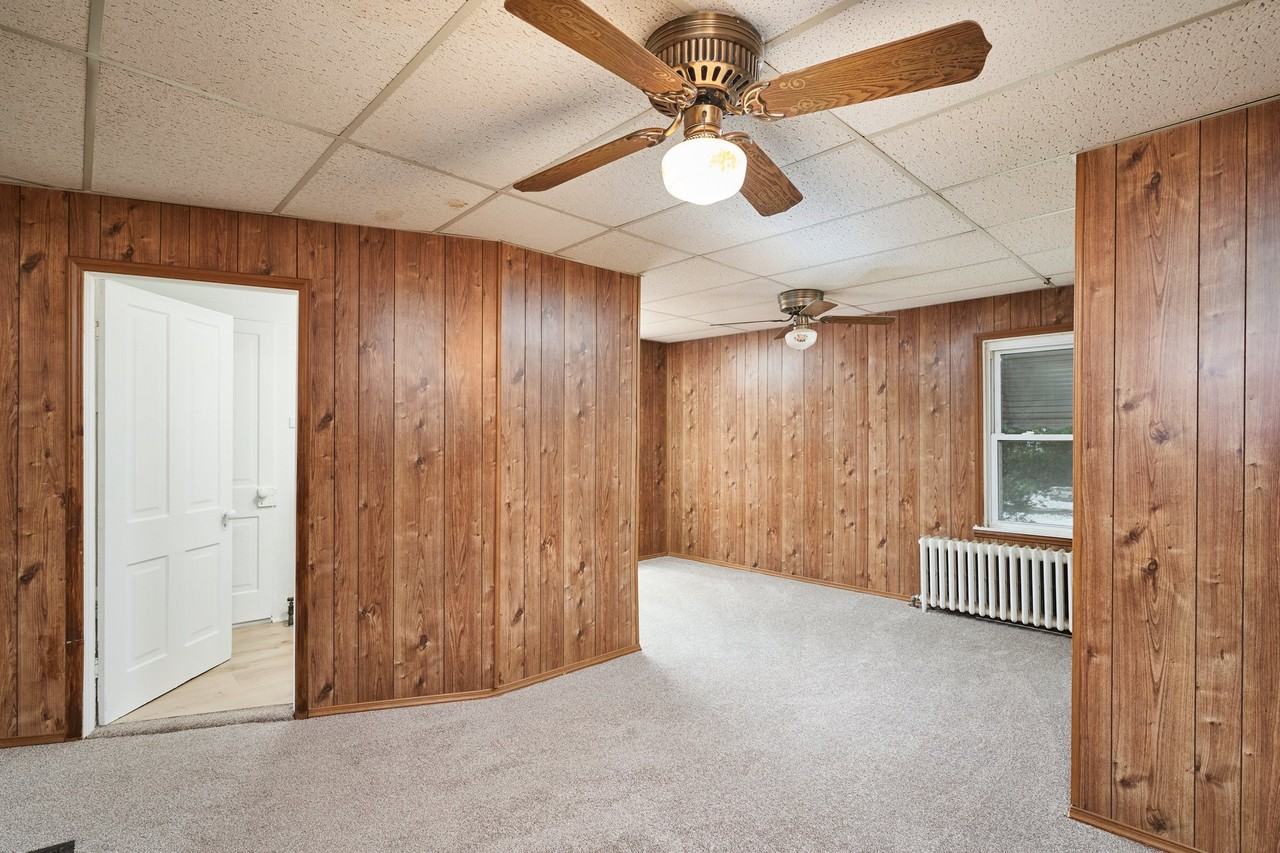 221 Mulberry St - Photo 3 of 17