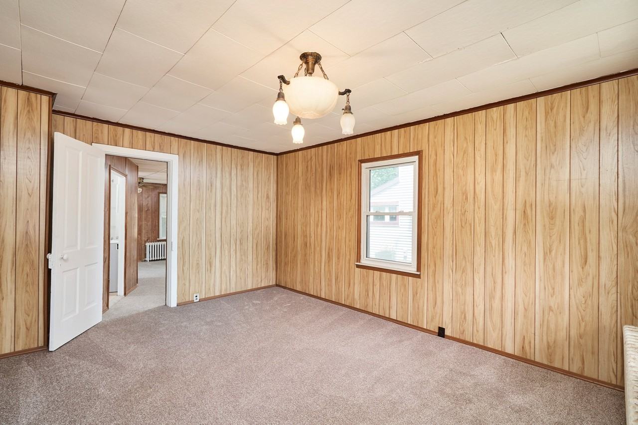 221 Mulberry St - Photo 7 of 17
