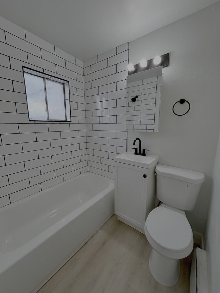 3054 S State St #8 - Photo 6 of 6