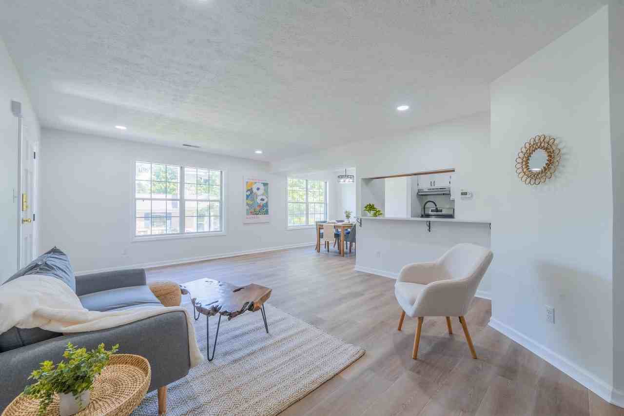 3123 S Eden Dr - Photo 2 of 20