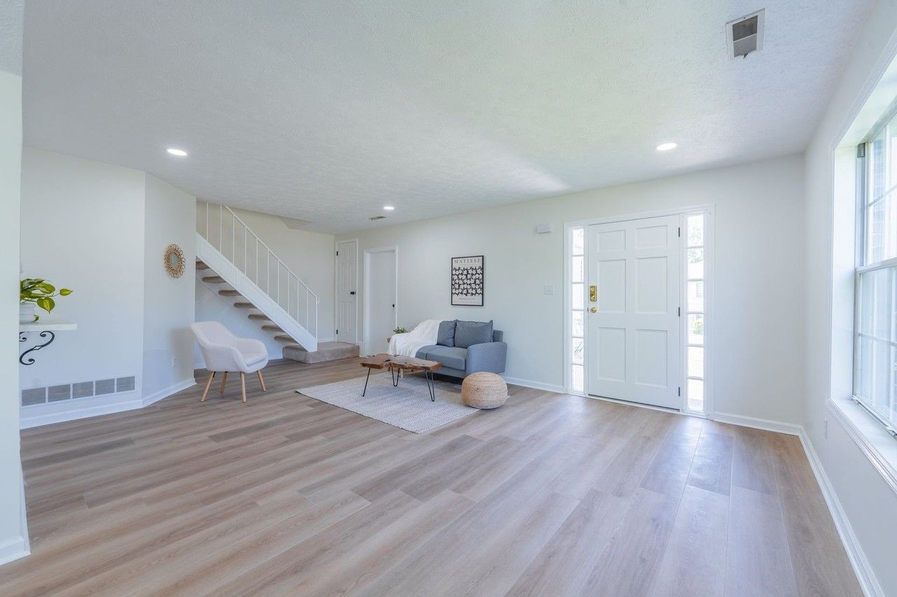 3123 S Eden Dr - Photo 3 of 20