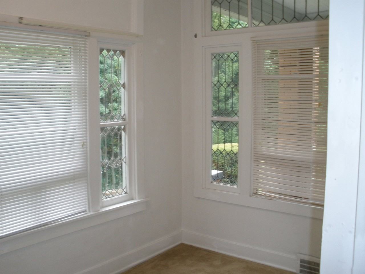 1715 Jackson St #1 - Photo 4 of 9