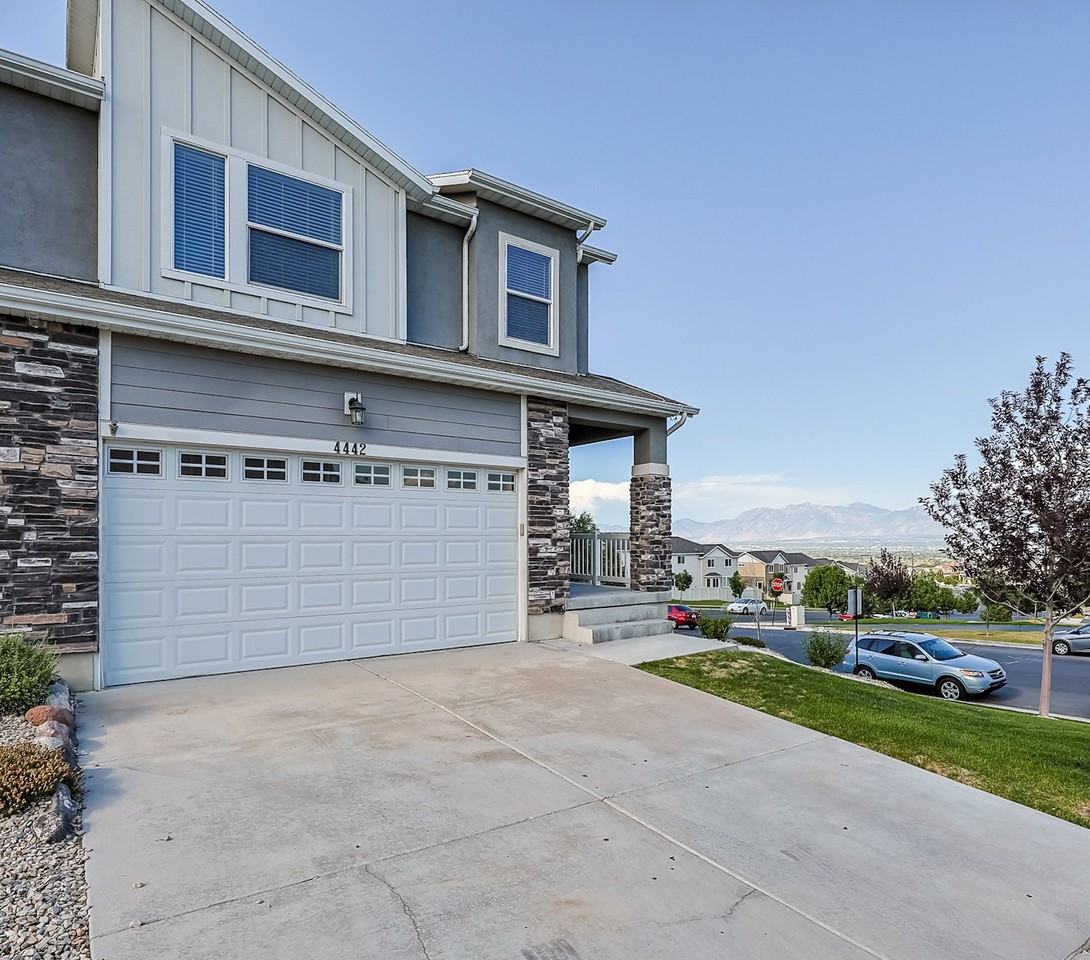 4442 W Lone Shadow Ln - Photo 2 of 20
