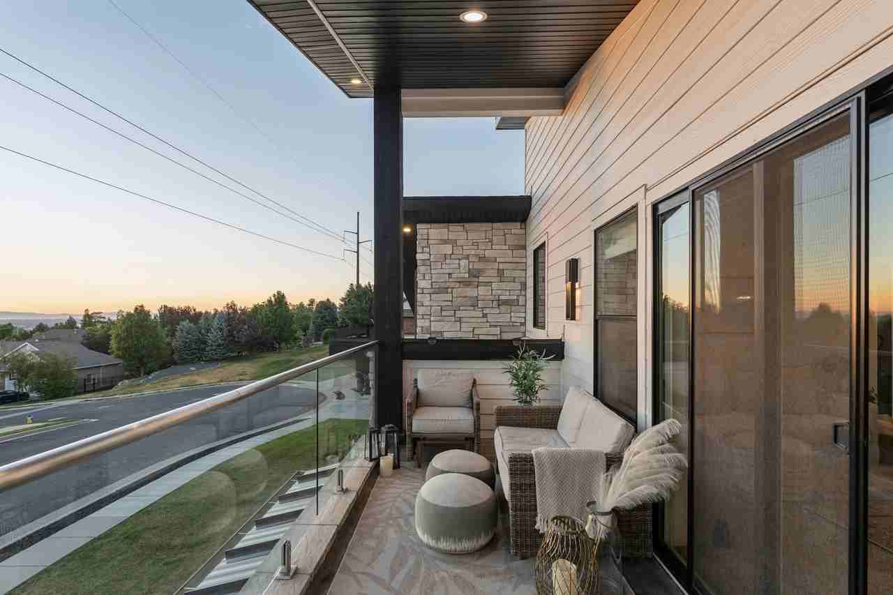 4762 Southeast - Photo 3 of 20