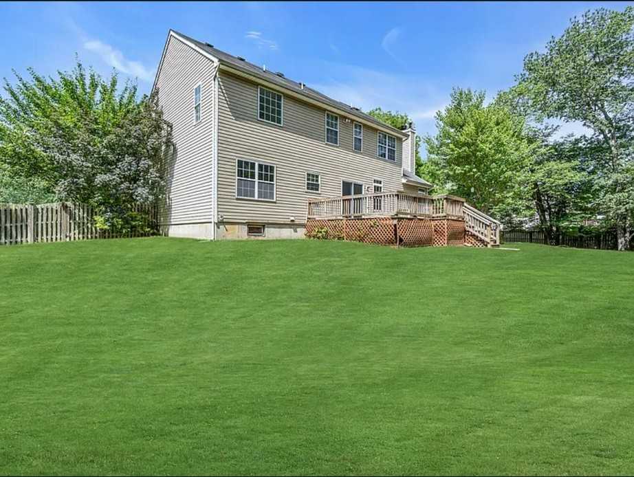 333 Nighthawk Ln - Photo 3 of 3