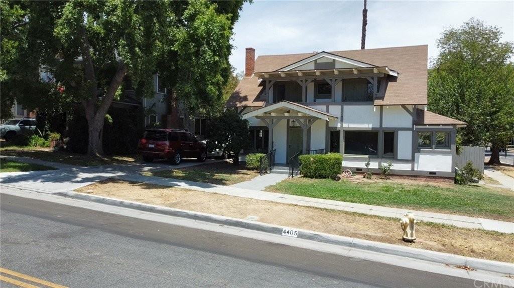 4405 12th St - Photo 2 of 12
