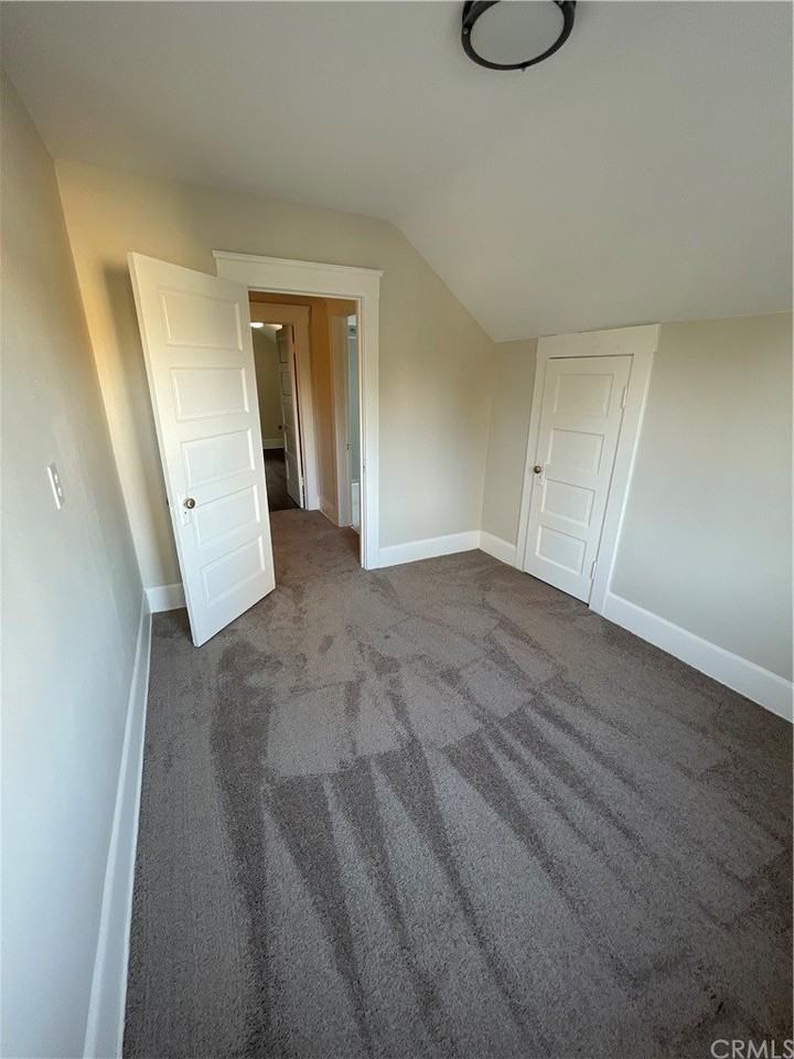 4405 12th St - Photo 4 of 12