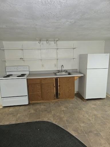 7945 Rogue River Hwy - Photo 4 of 5