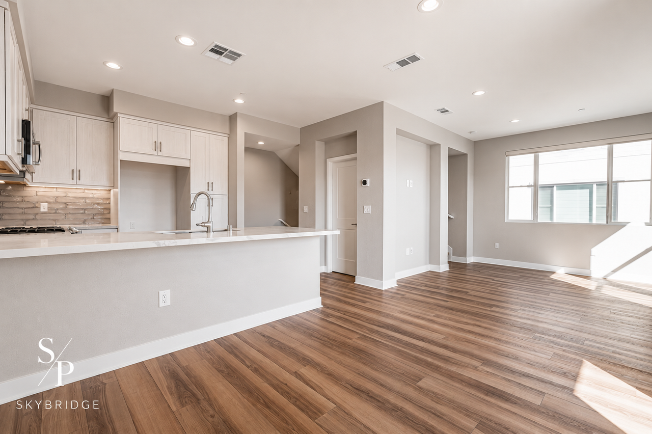 1169 Jepson Ln - Photo 6 of 13