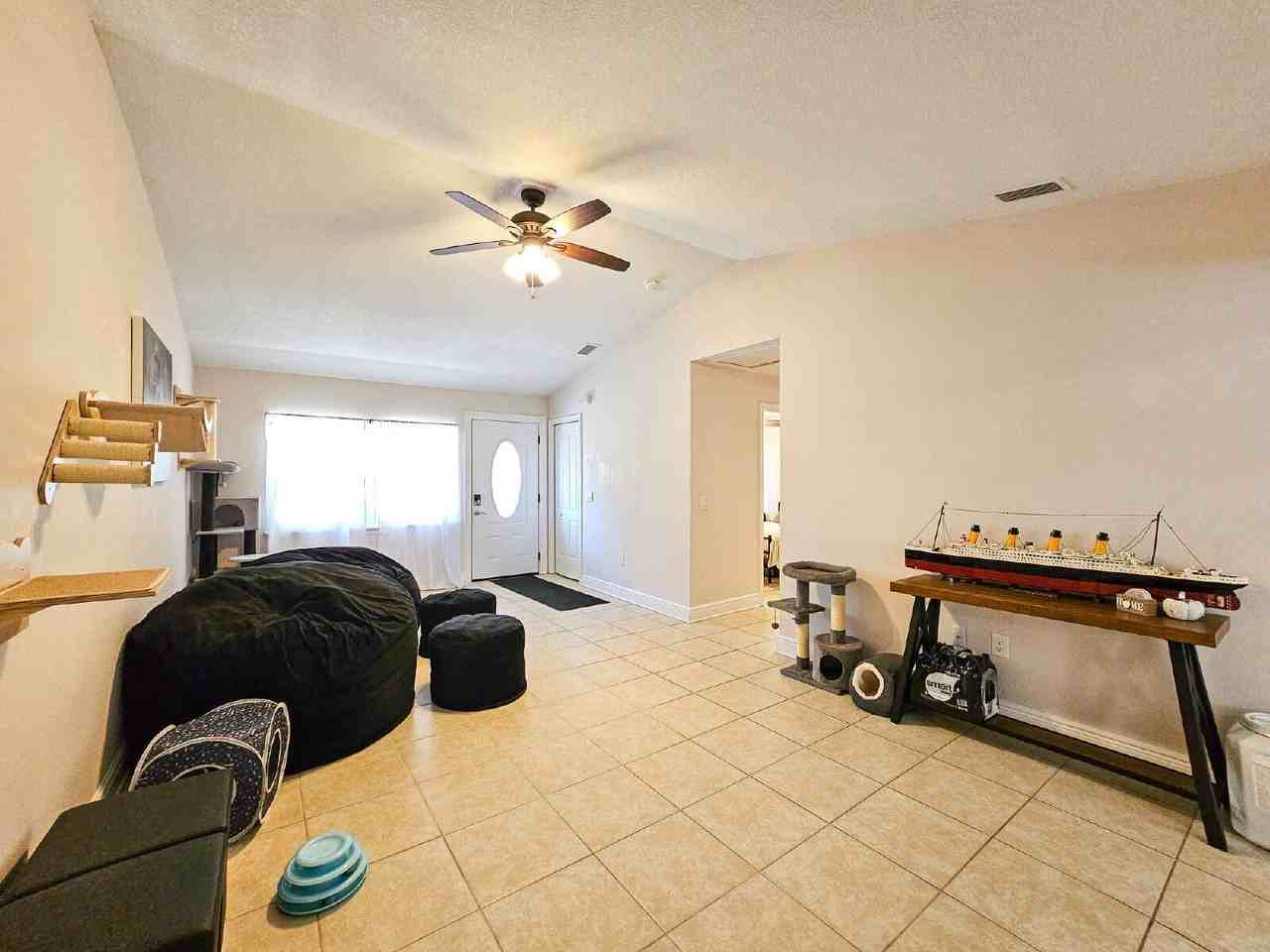 1044 Bernice Rd - Photo 2 of 18