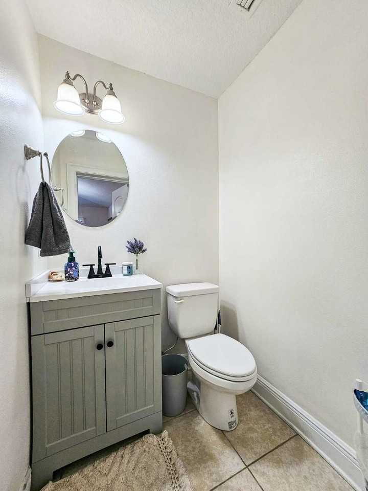 1044 Bernice Rd - Photo 4 of 18