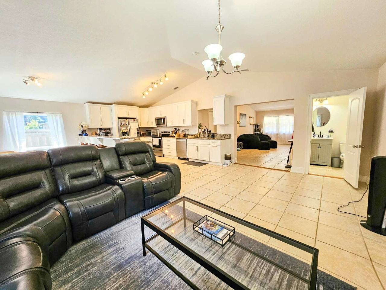 1044 Bernice Rd - Photo 5 of 18