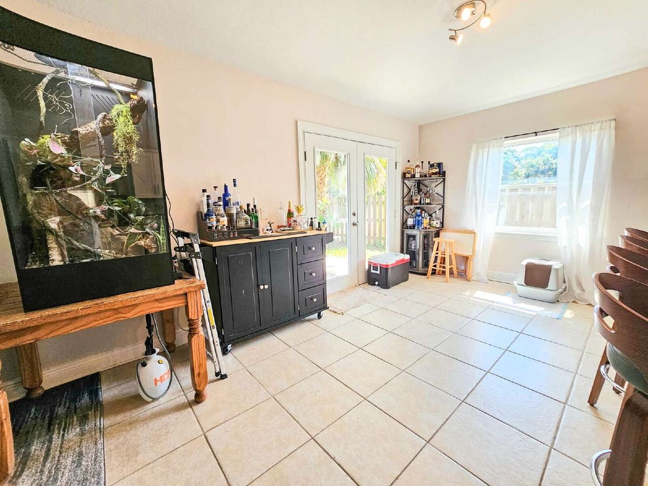 1044 Bernice Rd - Photo 7 of 18