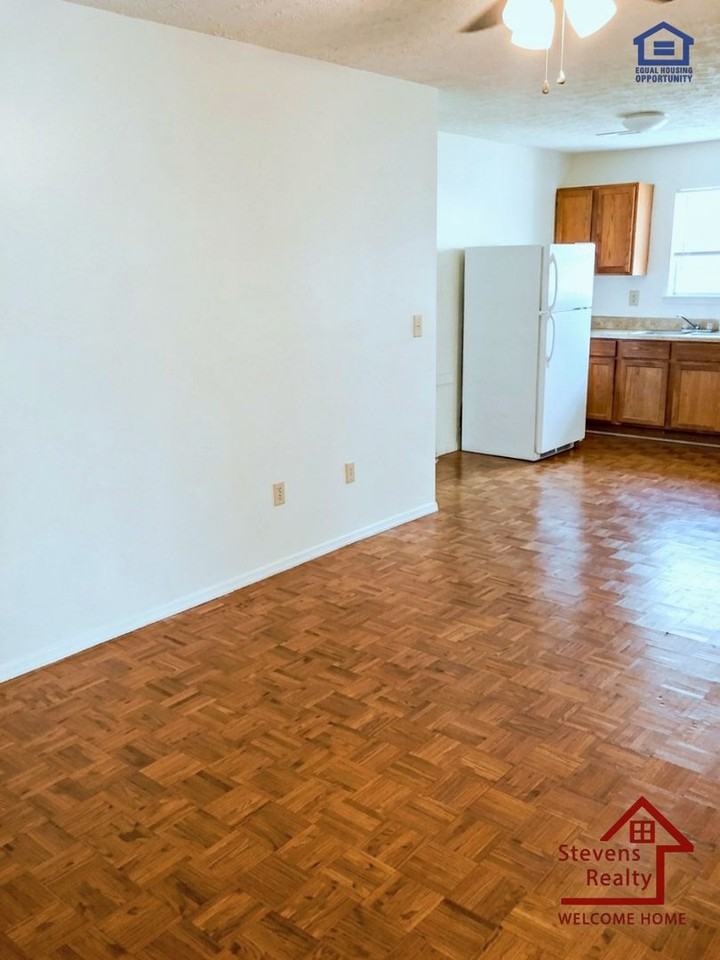 169 Dogwood Pointe Dr #2 - Photo 4 of 9