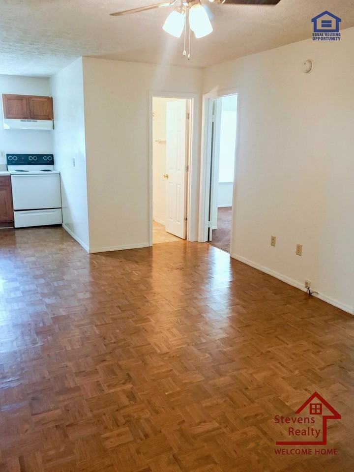 169 Dogwood Pointe Dr #2 - Photo 5 of 9
