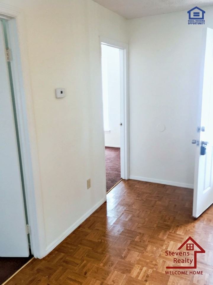 169 Dogwood Pointe Dr #2 - Photo 6 of 9