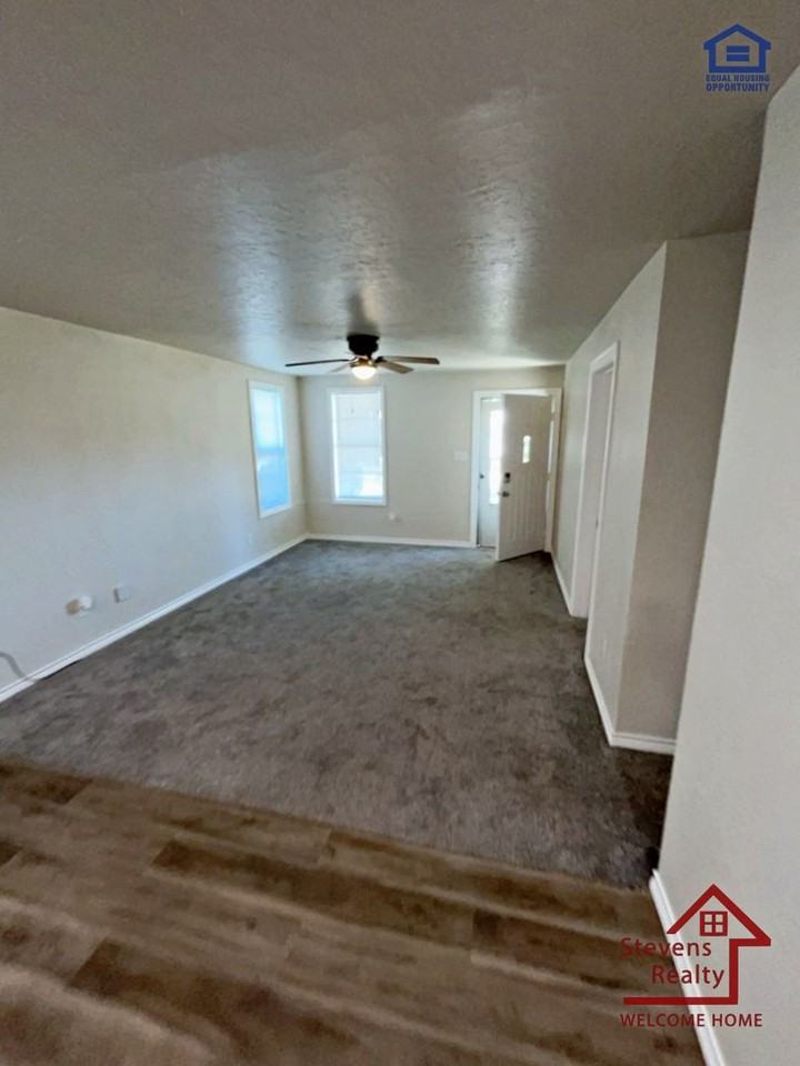 1314 Nw Smith Ave - Photo 4 of 12