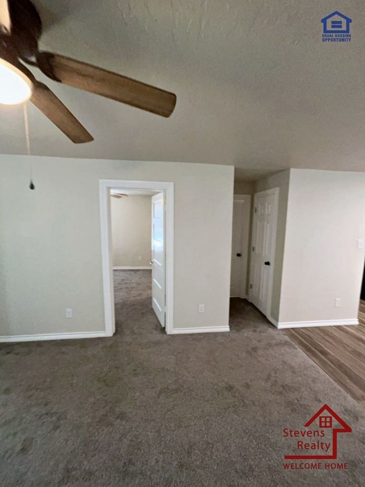 1314 Nw Smith Ave - Photo 6 of 12