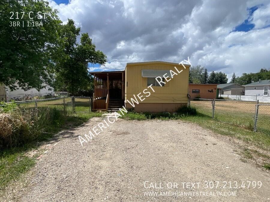 217 C St - Photo 2 of 14