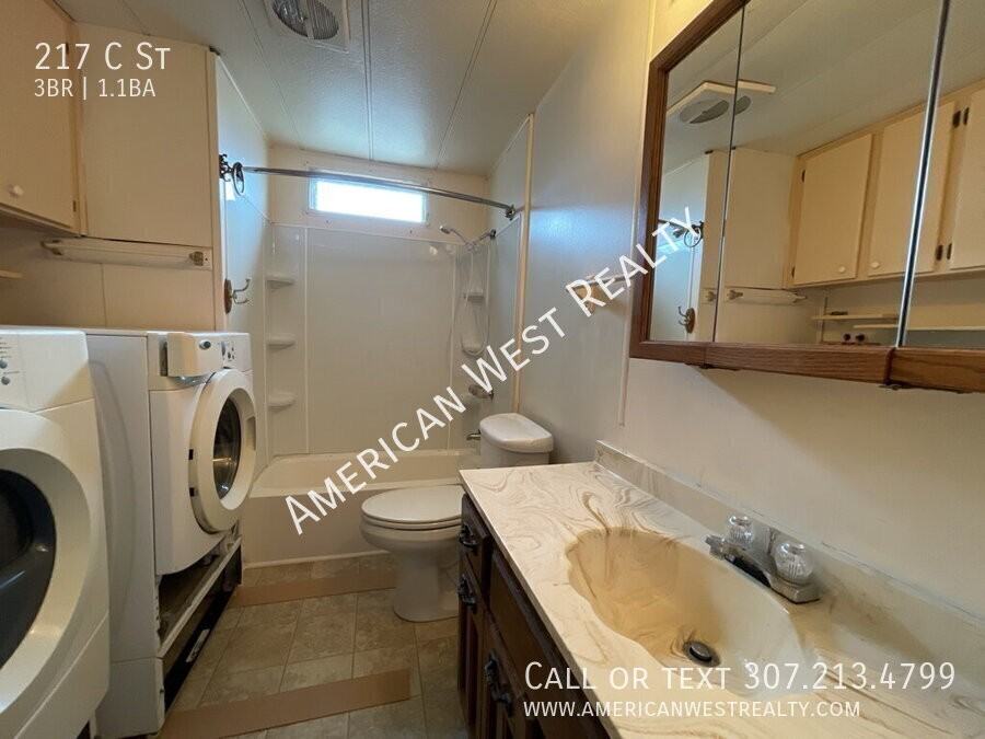 217 C St - Photo 6 of 14