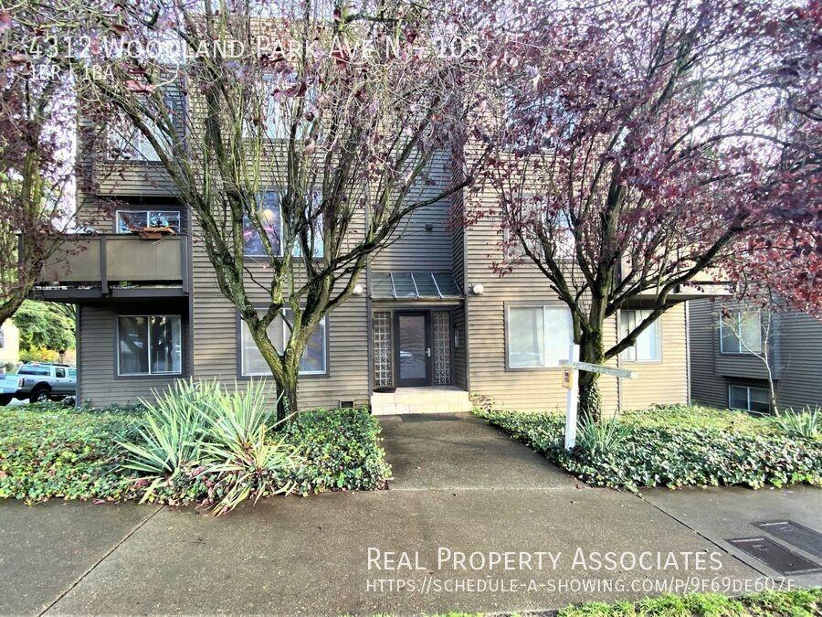 4312 Woodland Park Ave N #105