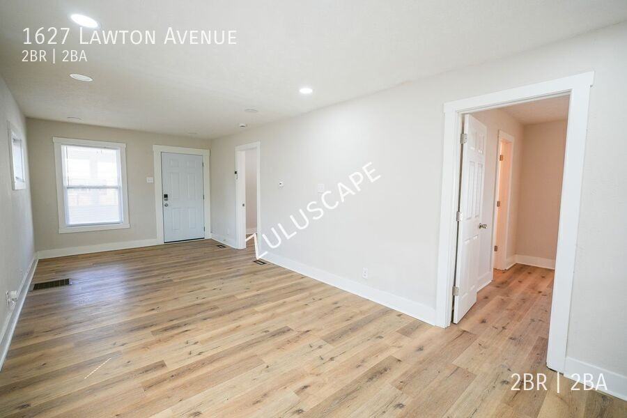 1627 Lawton Ave - Photo 3 of 24
